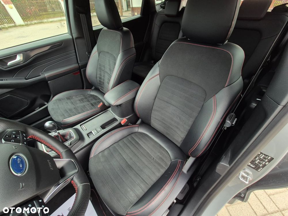Ford Kuga 1.5 EcoBoost ST-LINE - 25