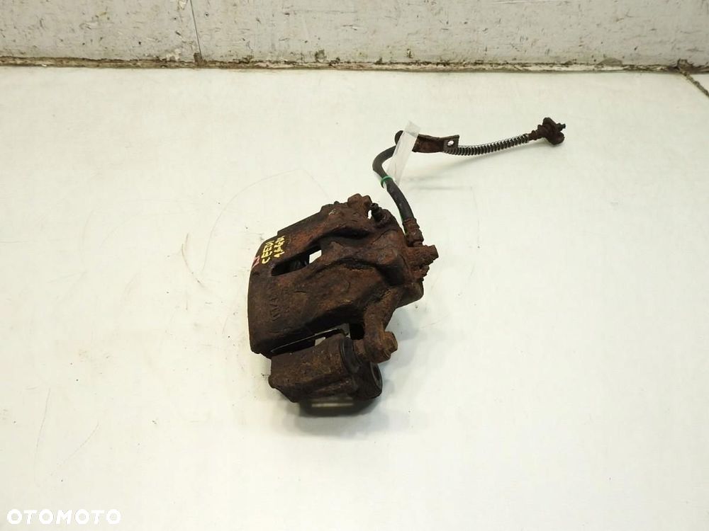 ZACISK HAMULCOWY LEWY PRZÓD KIA CEED I 1.6 GDI - 7