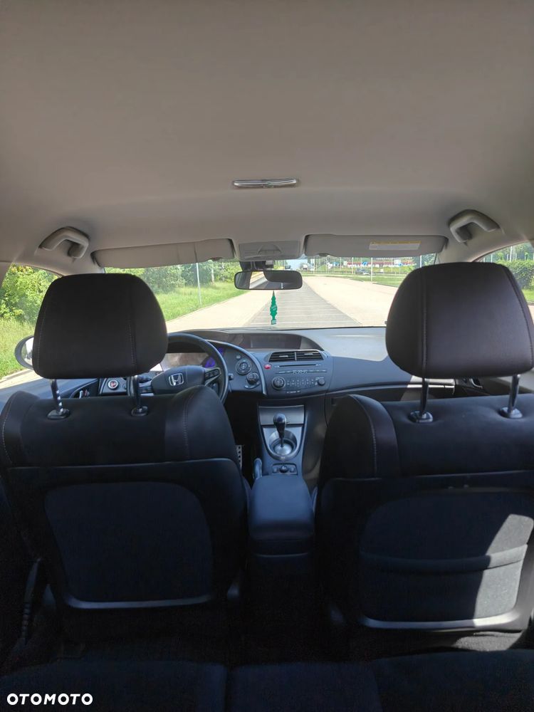 Honda Civic 1.8 Sport - 10