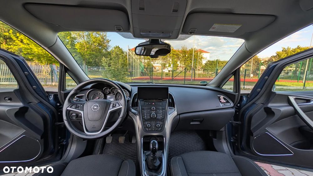 Opel Astra 1.4 T Cosmo - 22