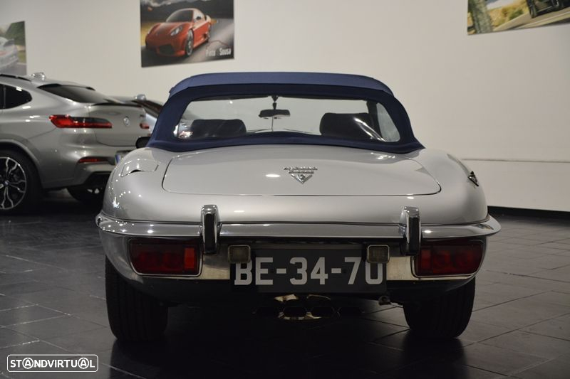 Jaguar E-Type - 28