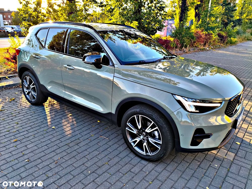 Volvo XC 40 B4 Ultra Black Edition - 1