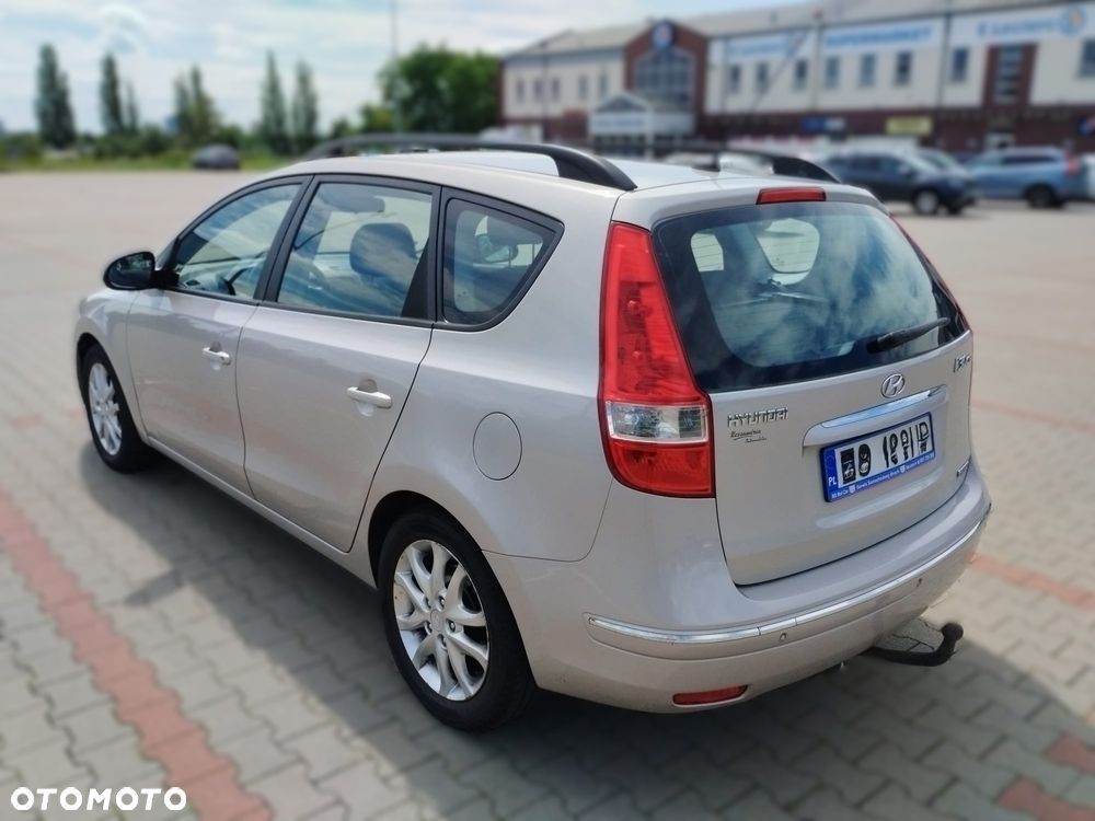 Hyundai i30 1.6 CRDi Comfort - 4