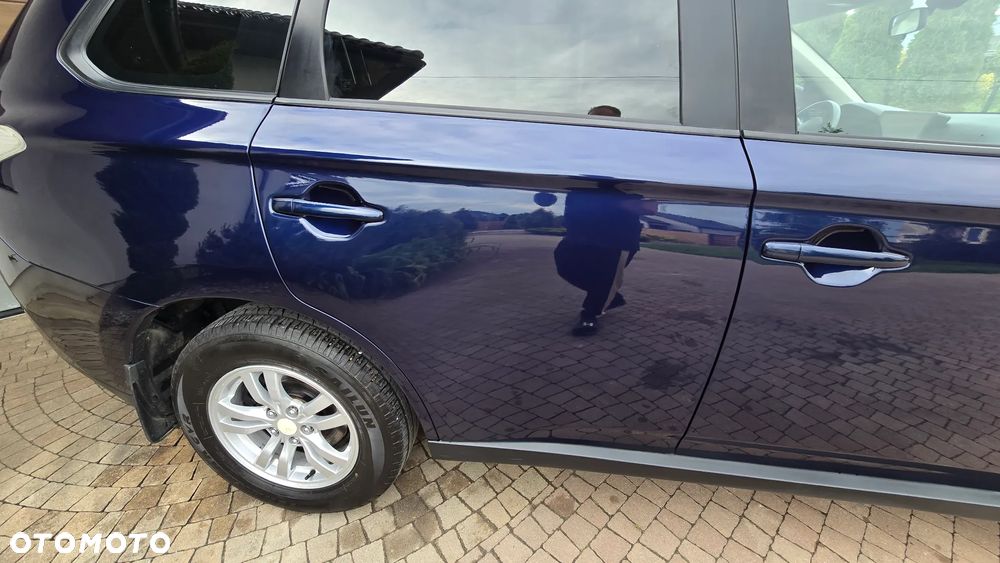 Mitsubishi Outlander - 21