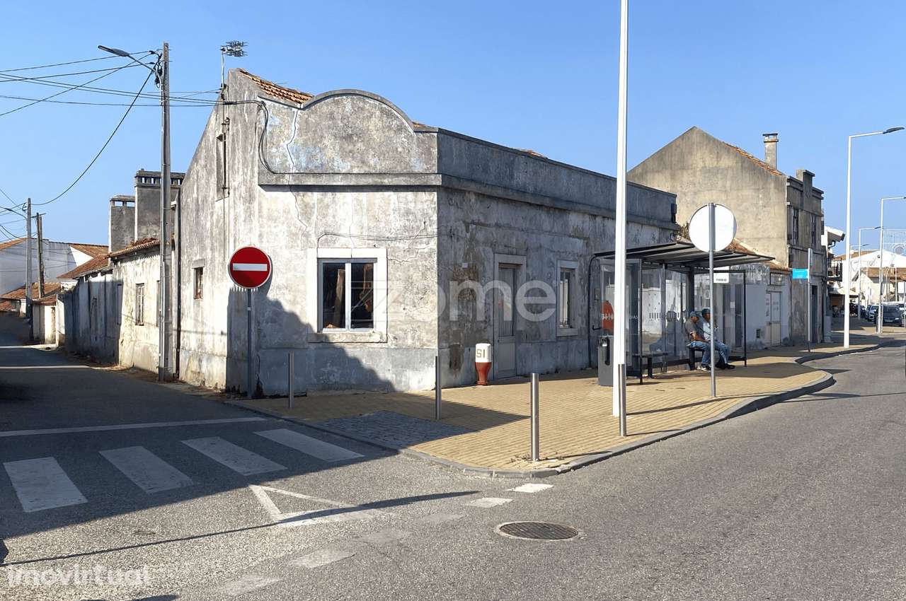 Prédio para reconstrução em Pataias - Grande imagem: 4/20