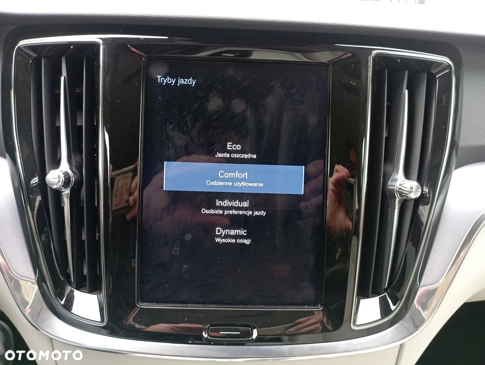 Volvo V60 D4 Momentum Pro - 21