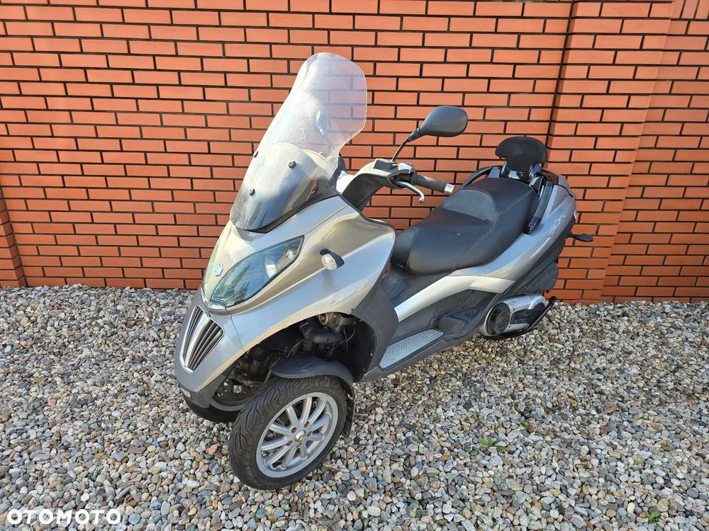 Piaggio MP-3 - 5