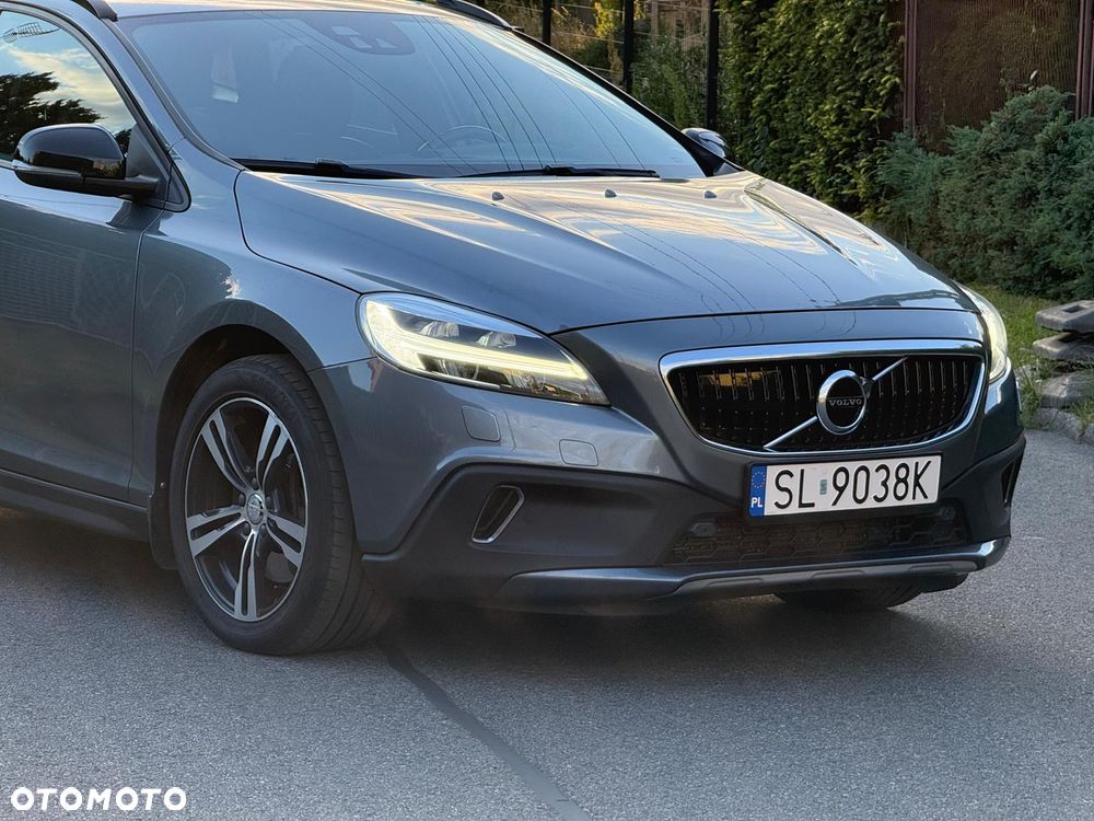 Volvo V40 Cross Country D3 Geartronic Momentum - 2