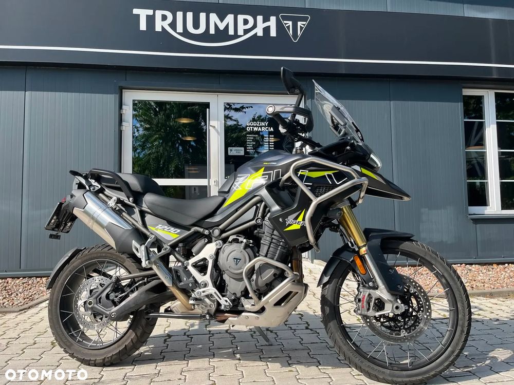 Triumph Tiger - 1