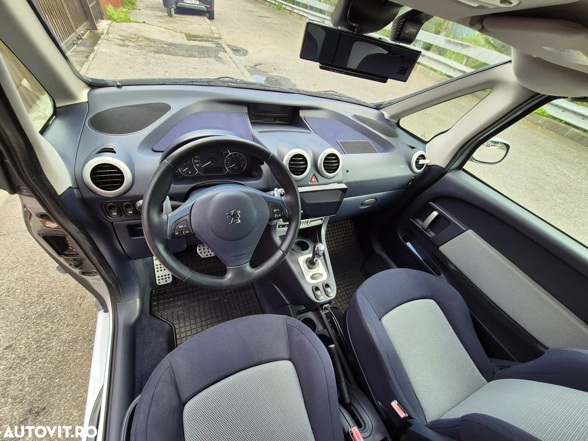 Peugeot 1007 1.6 E 2 Tronic Sporty - 2