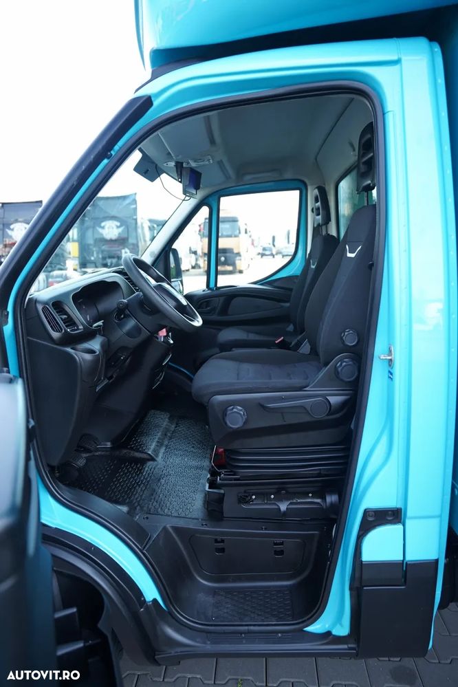 Iveco DAILY 35-160 / CONTAINER - 4,3 M / IZOTERM / DHOLLANDIA LIFT - 750 KG / DUBLU / IMPORTAT / EURO 6 - 24