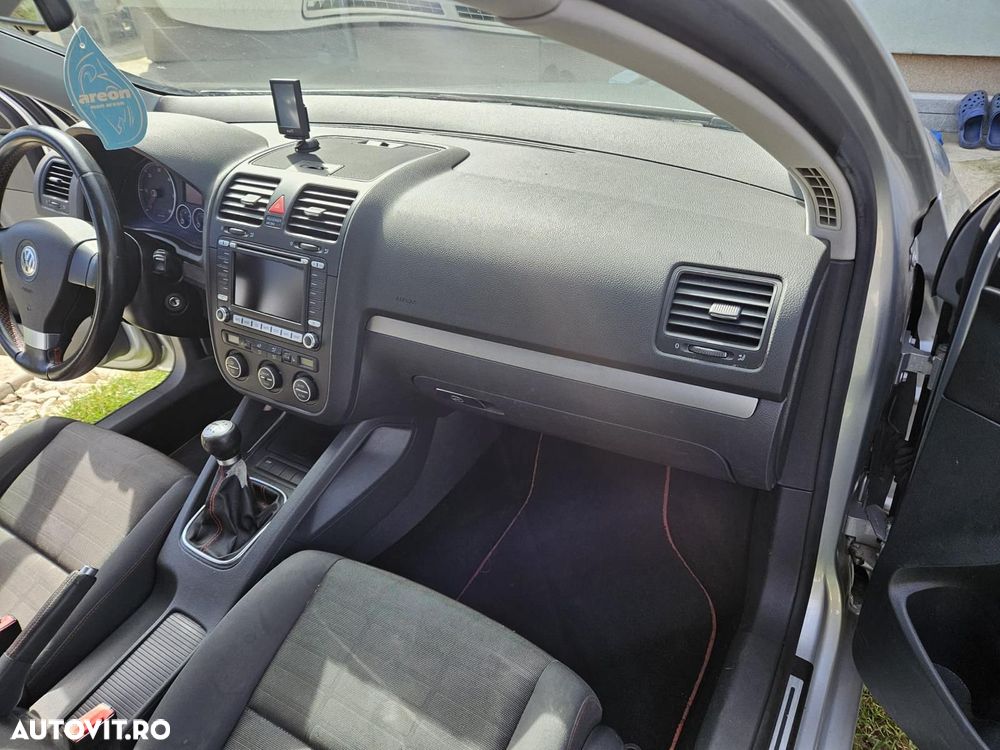 Volkswagen Golf 2.0 TDI DPF Goal - 13