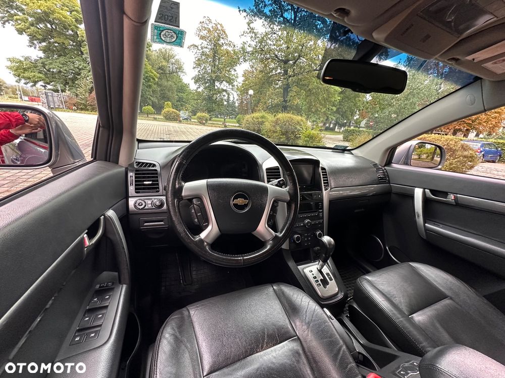 Chevrolet Captiva 2.0 4WD 7 Sitzer Automatik LT Exclusive - 10