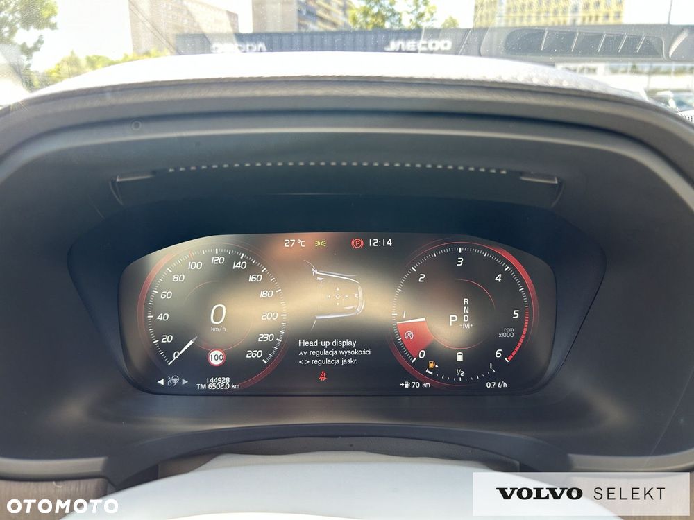 Volvo V90 Cross Country - 18