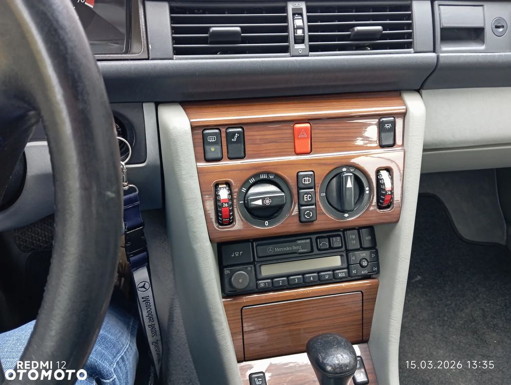 Mercedes-Benz W124 (1984-1993) - 22