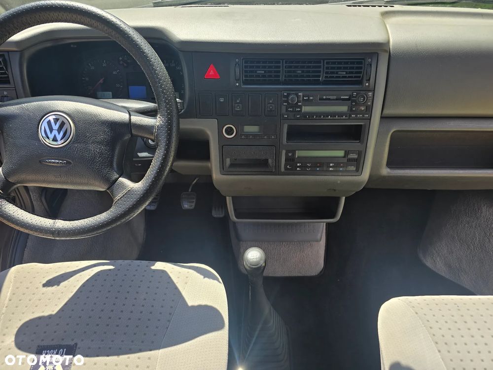 Volkswagen Multivan - 7