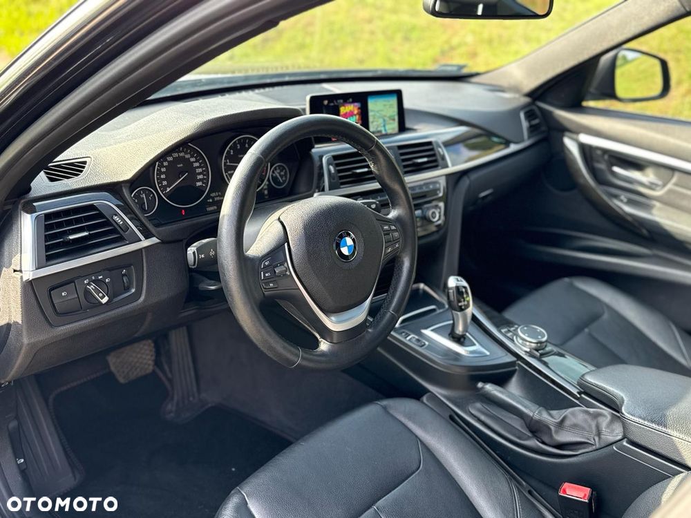 BMW Seria 3 328i xDrive Luxury Line - 5