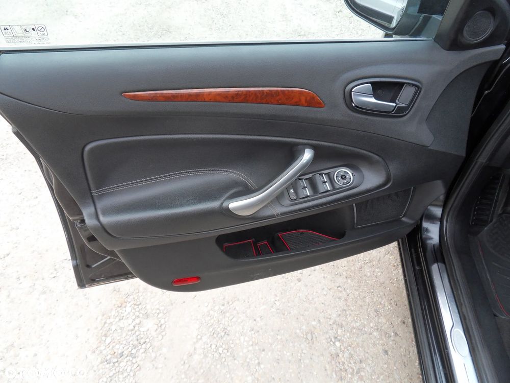 Ford Mondeo 1.8 TDCi Titanium - 12