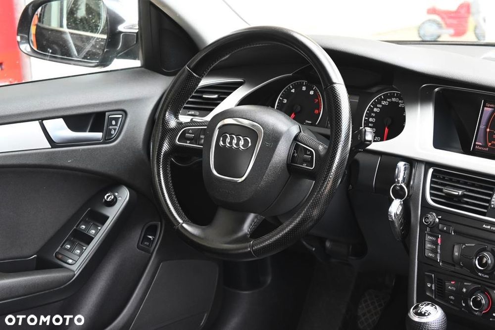 Audi A4 Limousine - 33