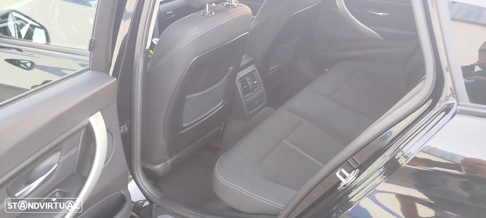 BMW 318 d xDrive Line Sport - 6
