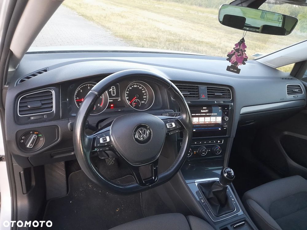 Volkswagen Golf - 19
