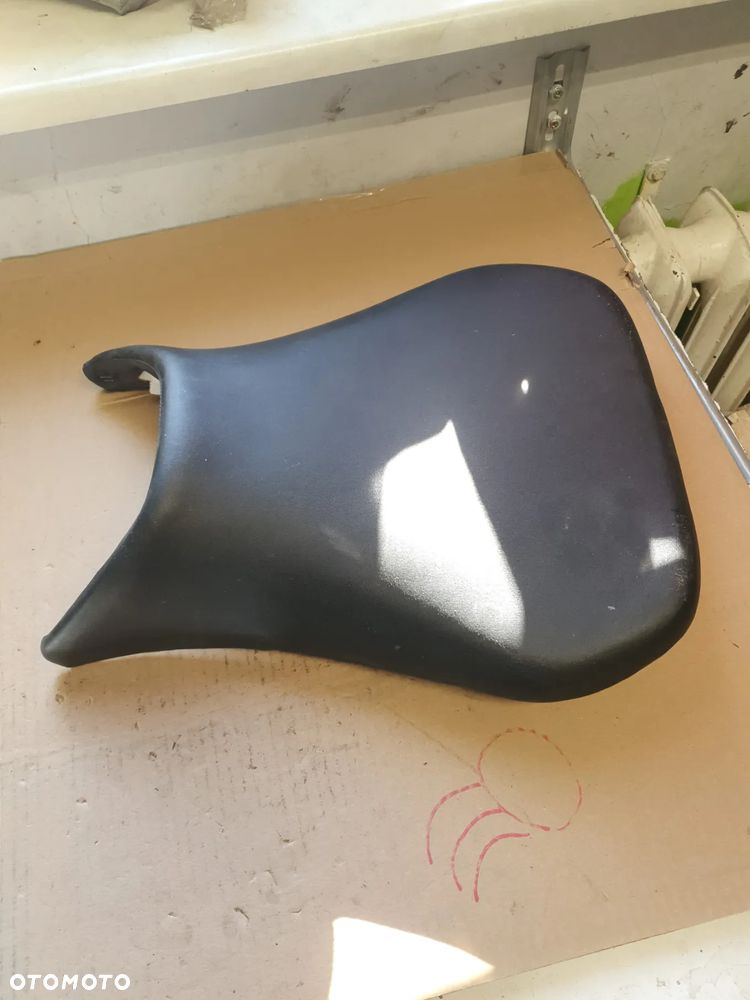 Siedzenie przód kierowcy YAMAHA YZF R6 RJ03 99-02 - 2