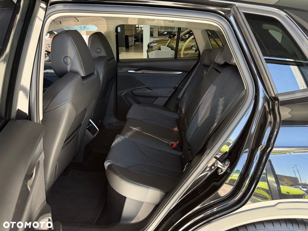 Skoda Elroq 60 63kWh - 12