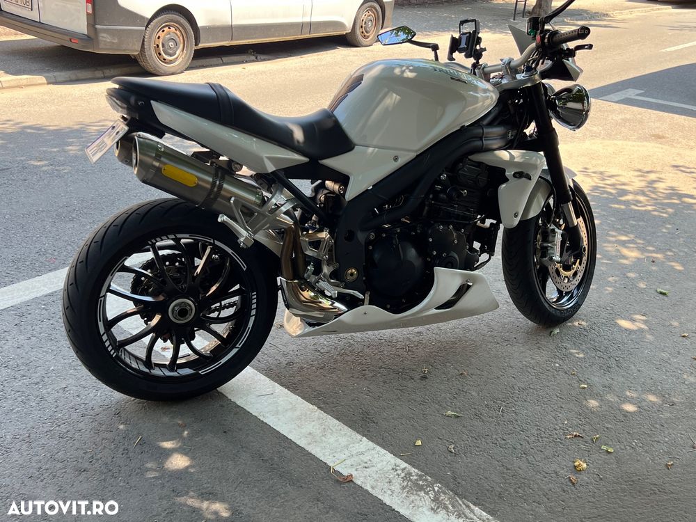 Triumph Speed Triple S - 7