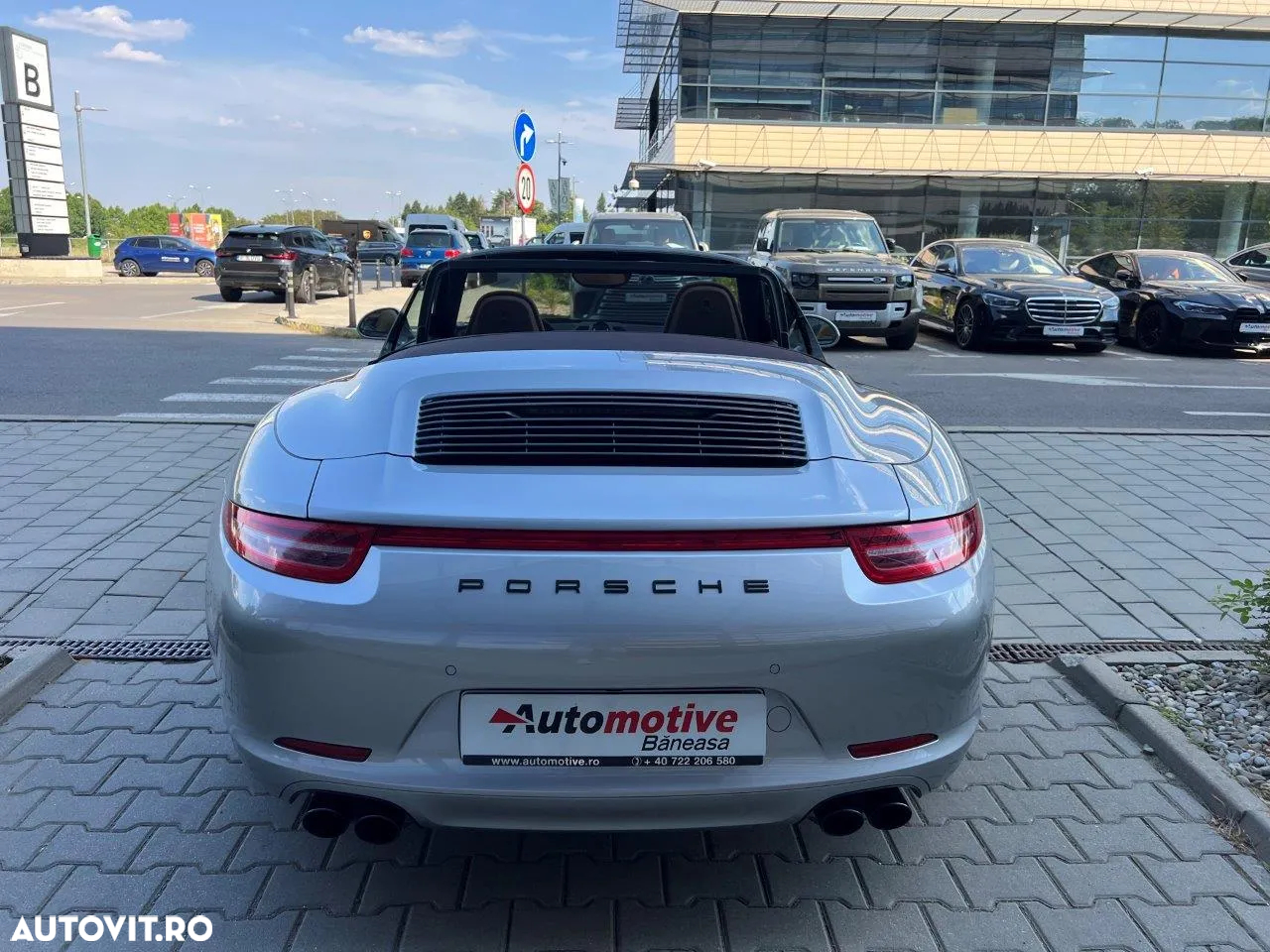 Porsche 911 Carrera 4 GTS Cabriolet PDK - 7