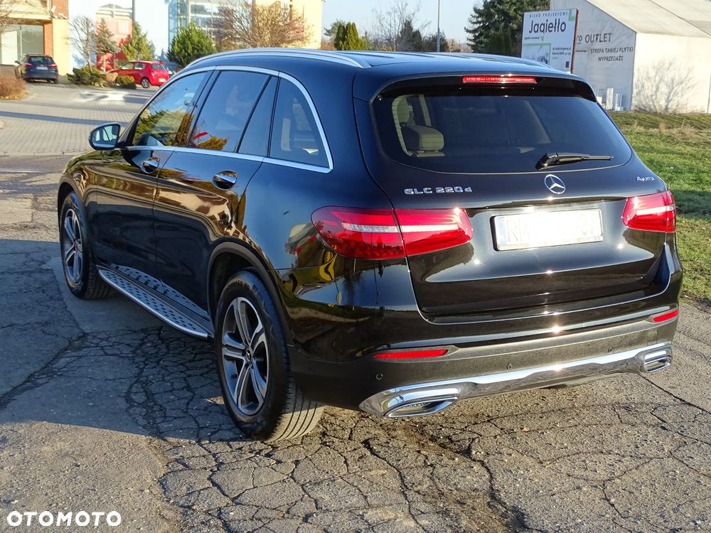 Mercedes-Benz GLC 220 d 4Matic 9G-TRONIC Exclusive - 4