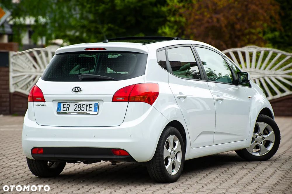 Kia Venga - 37