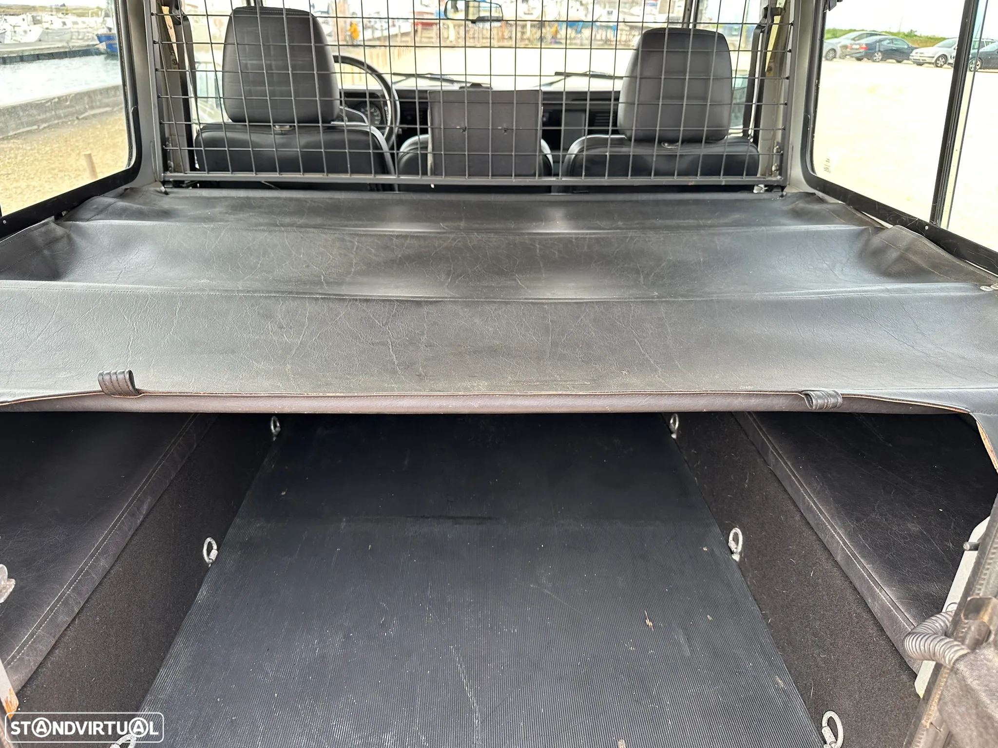 Land Rover Defender 90 SW 2.5 Td5 SE - 36
