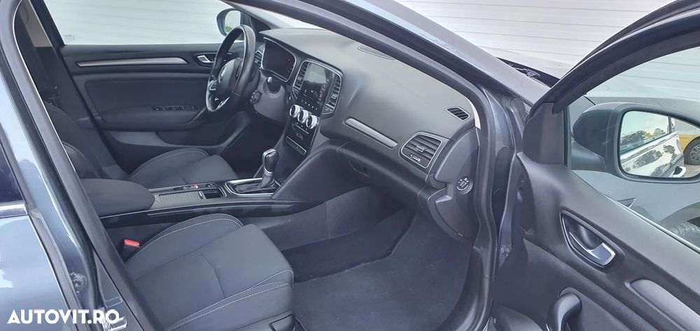 Renault Megane E-TECH 160 BUSINESS EDITION - 6