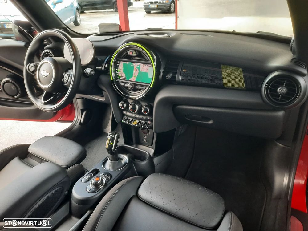 MINI 3 Portas Cooper SE Premium Extra Resolute Edition - 23