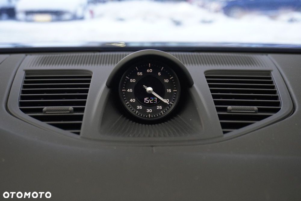 Porsche Panamera - 25