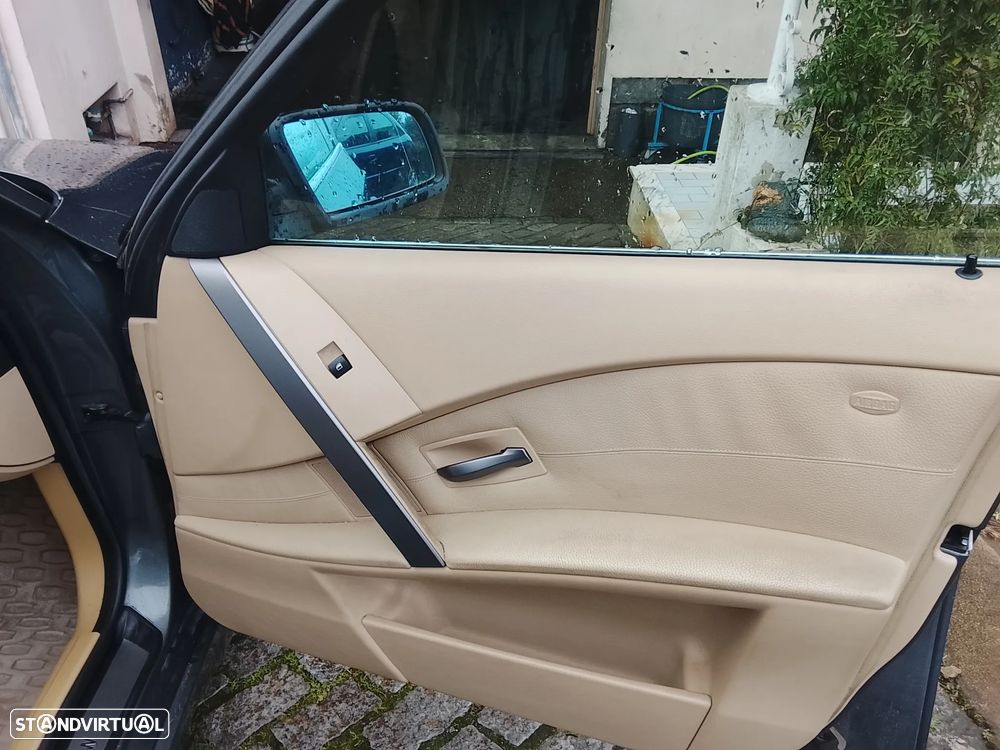 BMW 520 Gran Turismo - 17