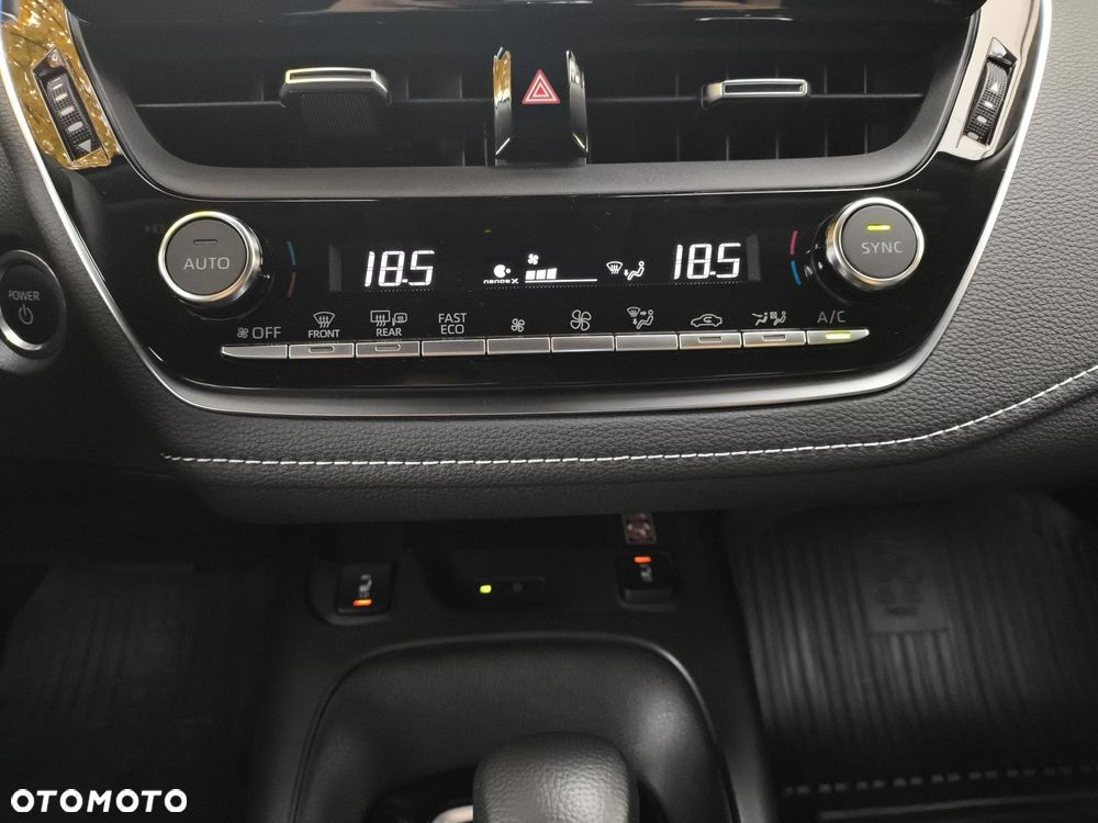 Toyota Corolla 1.8 Hybrid Style - 23