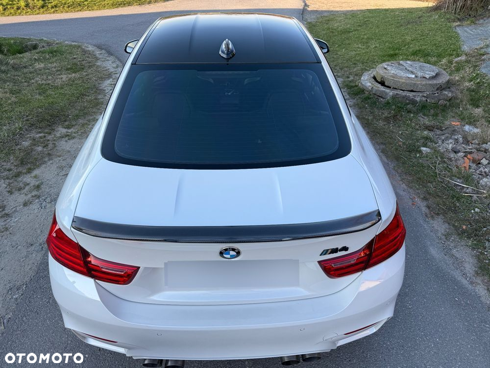 BMW M4 Coupe DKG - 21