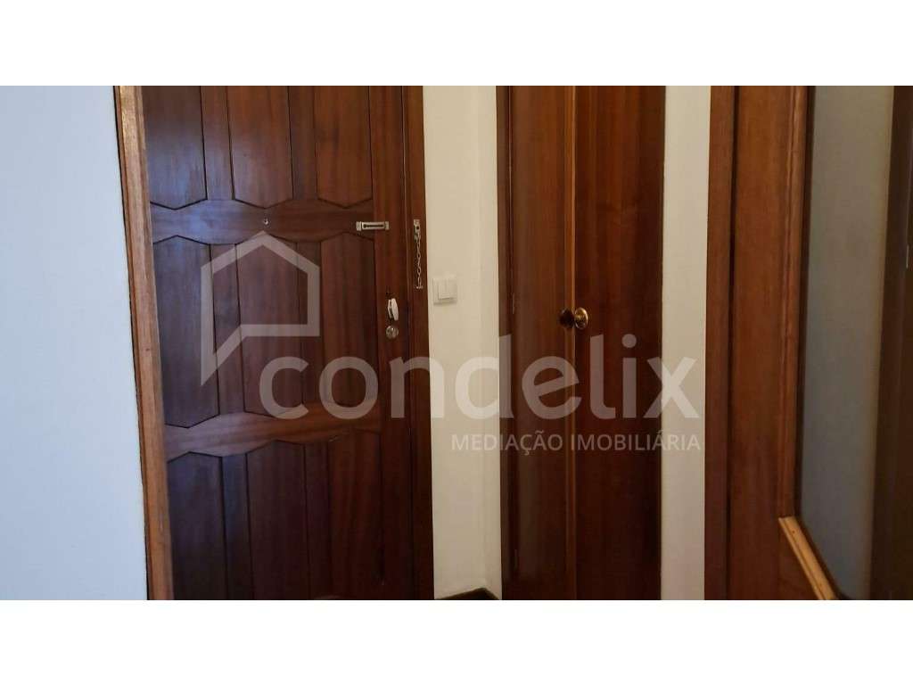 Apartamento T1 para arrendar no Porto - Grande imagem: 2/17
