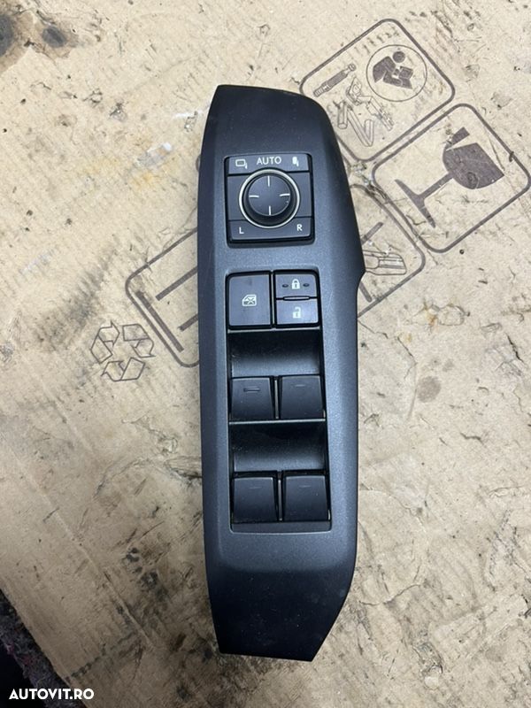 Butone geamuri Lexus NX300H 2016 - 1