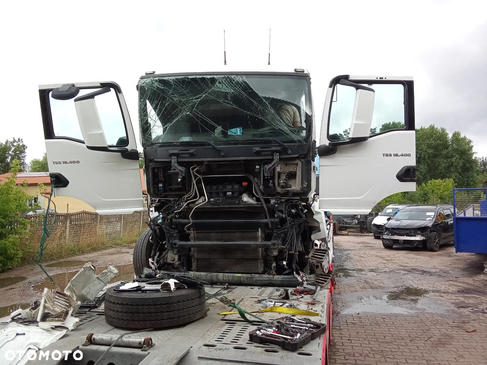Drzwi lewe kompletne man tgs nowy model - 1