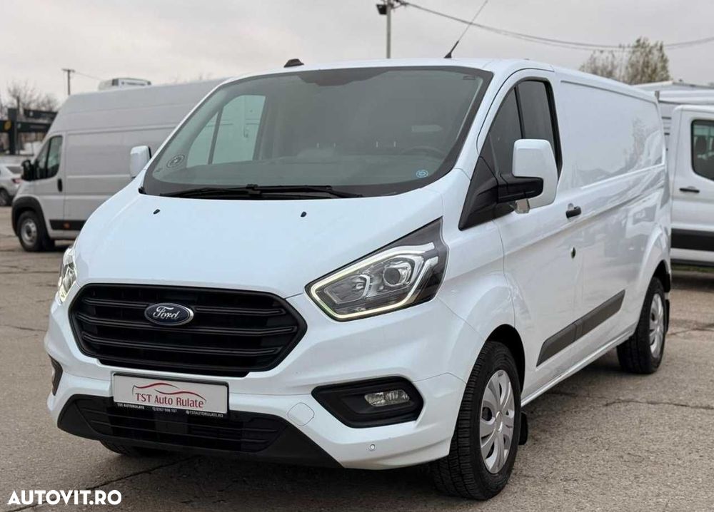 Ford TRANSIT CUSTOM - 2