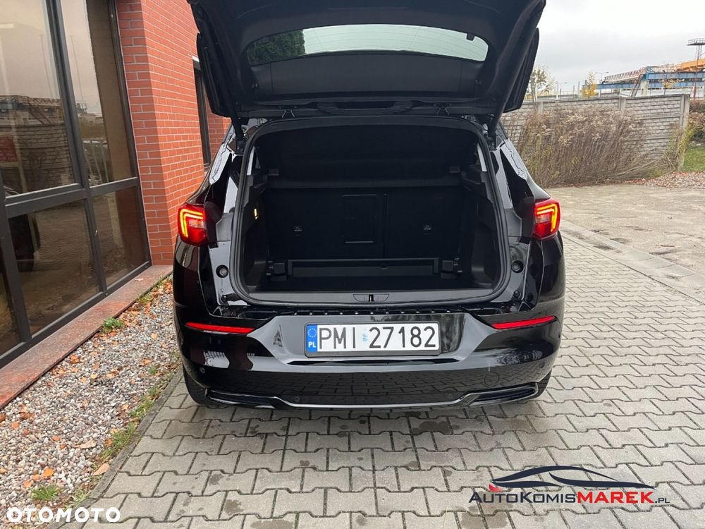Opel Grandland 1.2 T Business Elegance S&S - 32