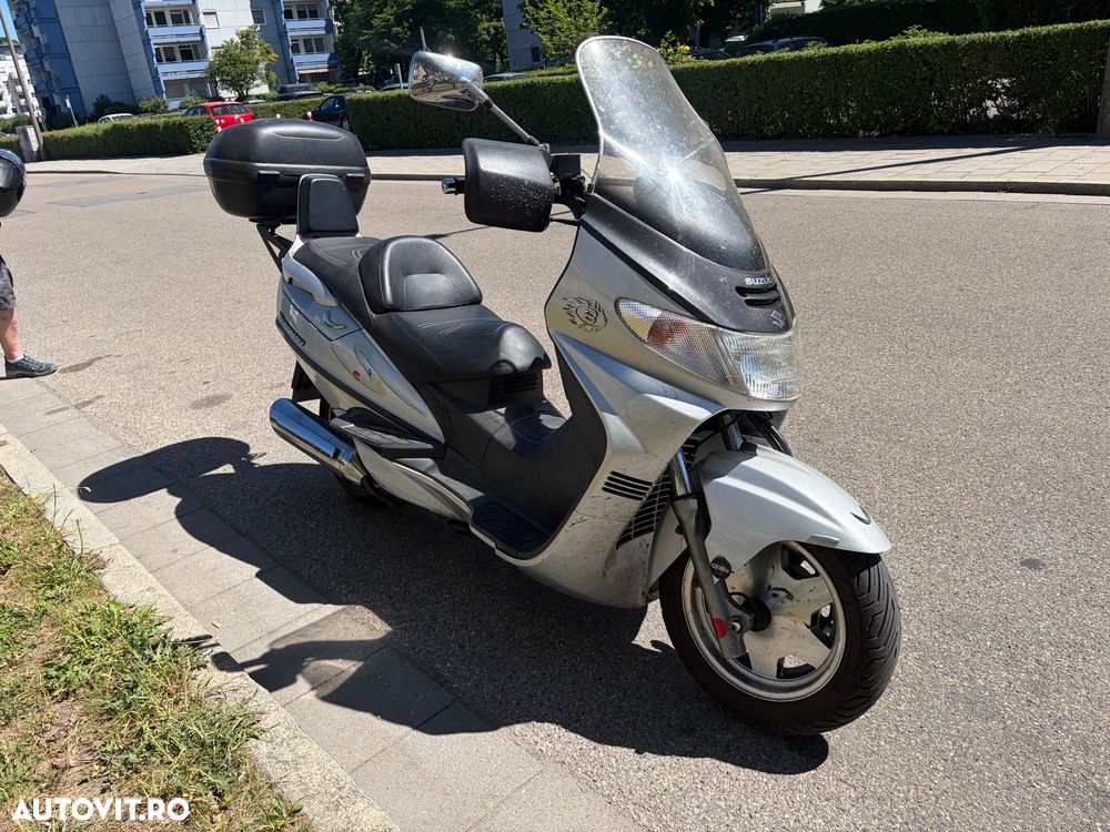 Suzuki AN 400 Burgman - 12
