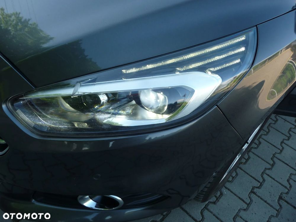 Ford S-Max 2.0 TDCi 4WD Titanium - 36