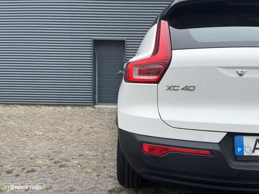 Volvo XC 40 1.5 T2 Momentum Geartronic - 18