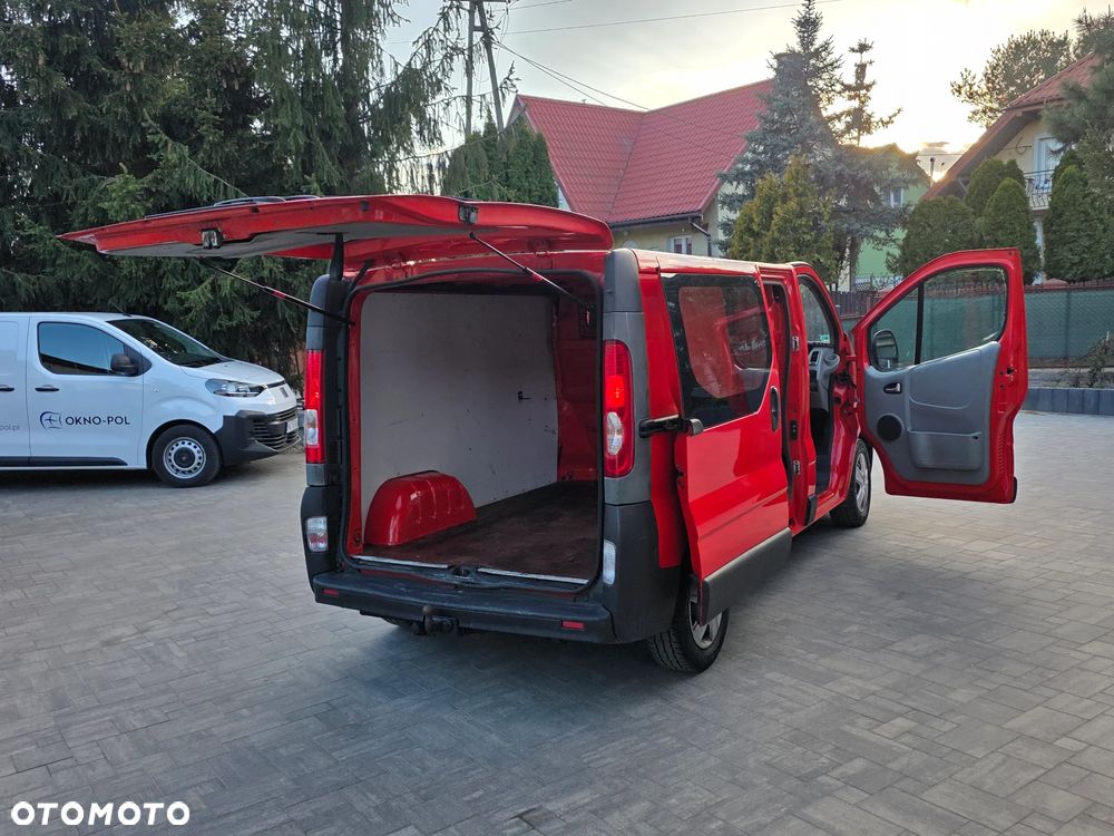 Opel Vivaro - 10