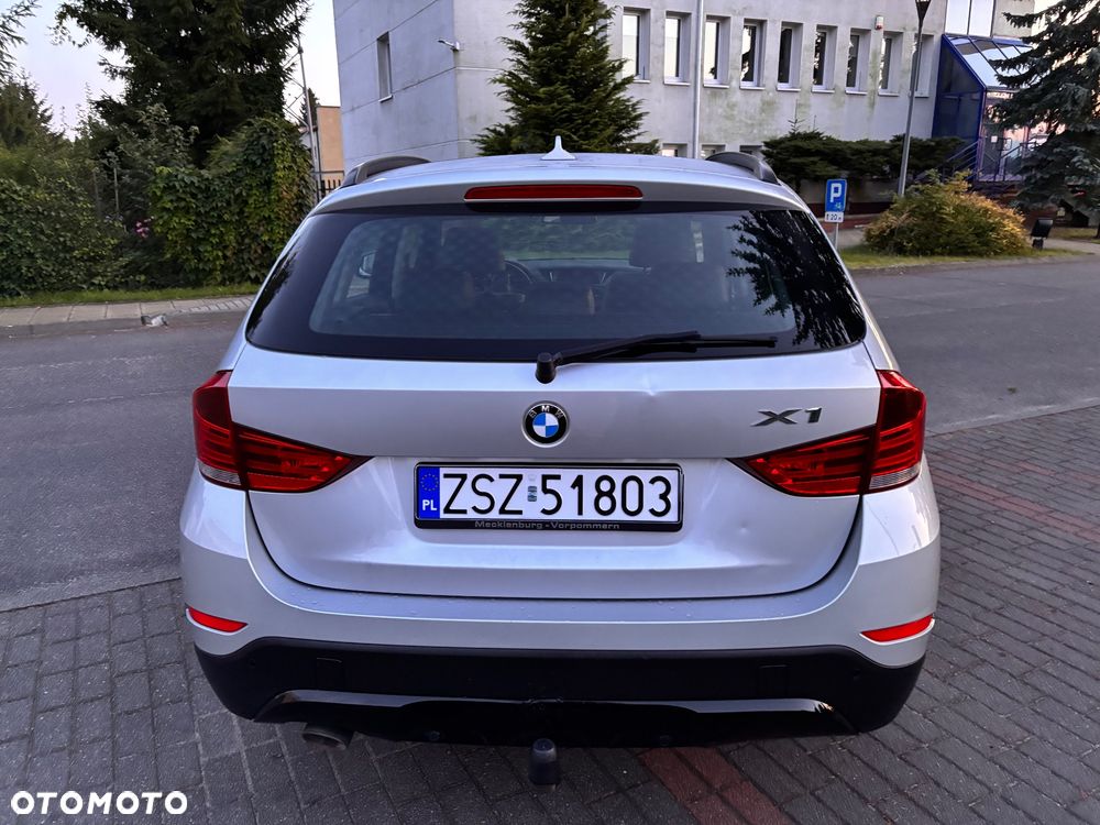 BMW X1 xDrive18d - 12