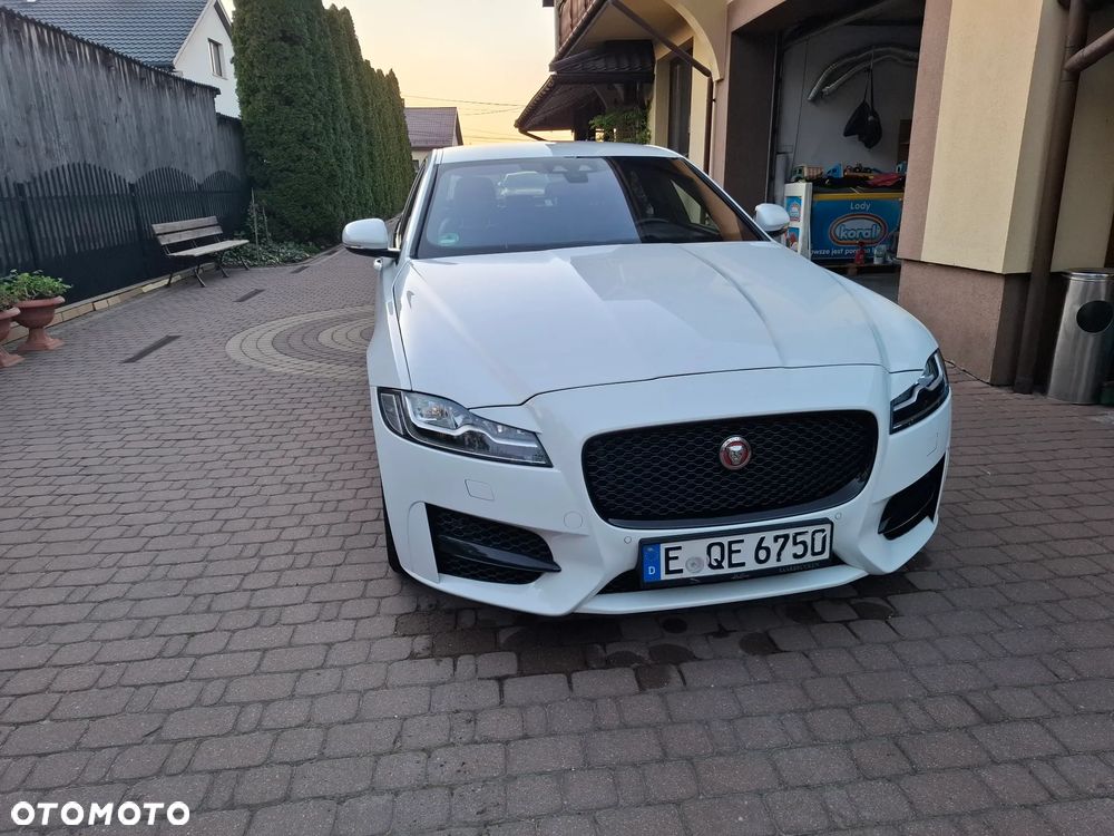 Jaguar XF - 3