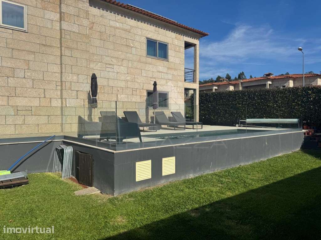 MORADIA V4 COM PISCINA - VILA NOVA DE FAMALICÃO - Grande imagem: 2/33